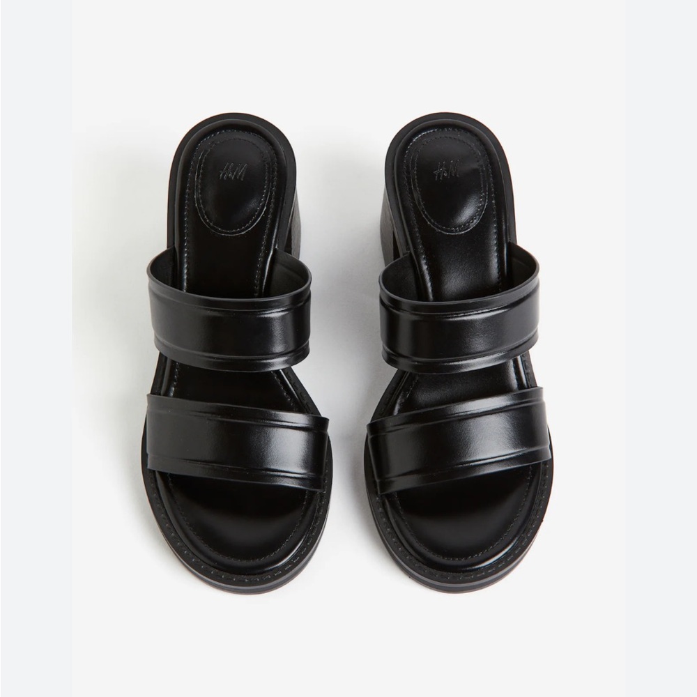 H&M | Black double straps sandals with block heel